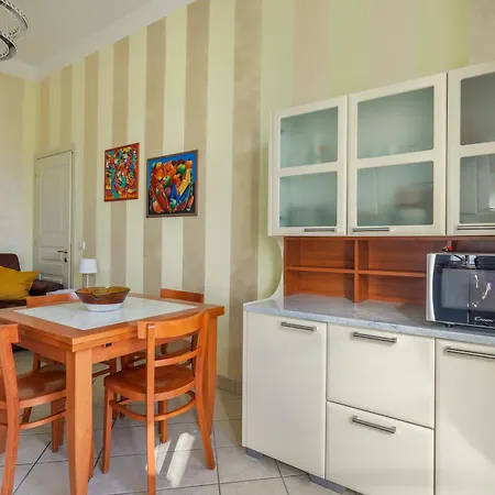Aparthotel Appartamento Vista Mare Monti Marina di Pietrasanta