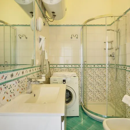Aparthotel Appartamento Vista Mare Monti Marina di Pietrasanta
