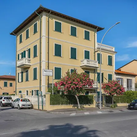 Aparthotel Appartamento Vista Mare Monti
