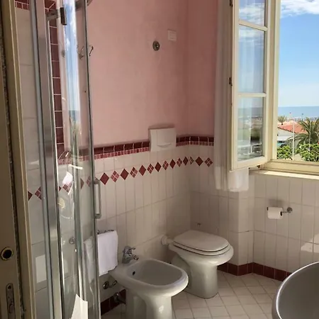 Appartamento Vista Mare Monti Apartahotel Marina di Pietrasanta